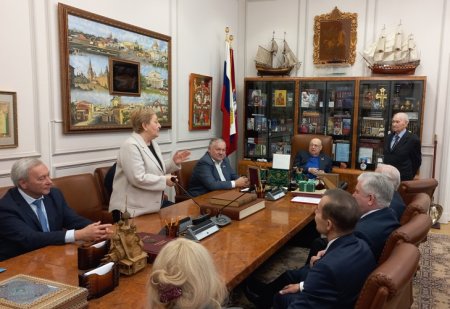«Министру» иностранных дел стройкомплекса  Москвы исполнилось 100 лет